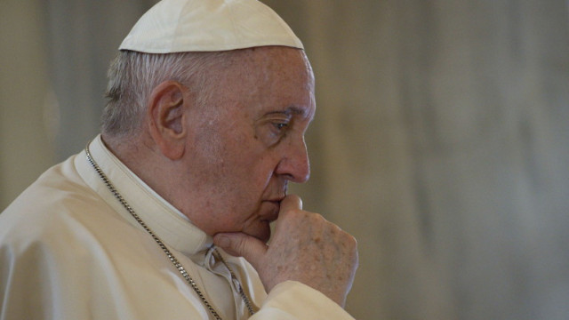 Във вторник папа Франциск предприе действия за да елиминира забавянето или