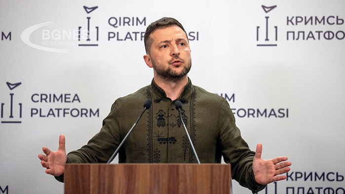 Зеленски иска да си връща Крим, при това - с всички средства