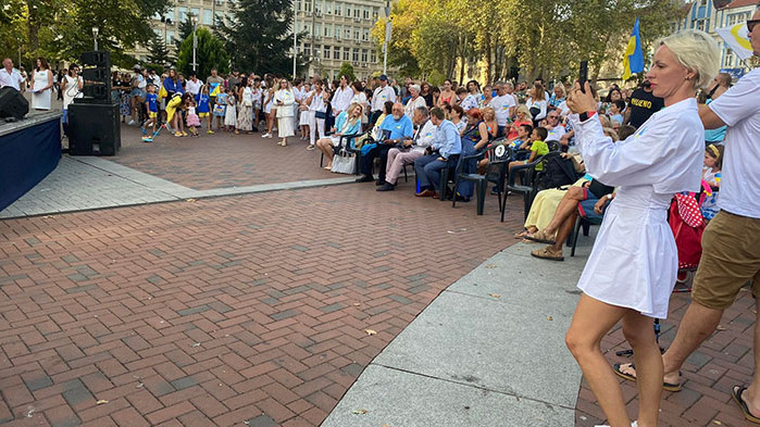 Украинският посланик приветства евродепутатът Александър Йорданов на концерт във Варна