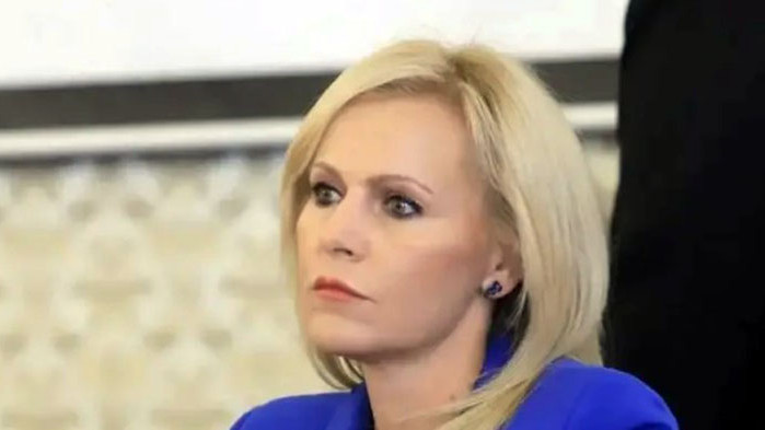 На мястото на инцидента с автобуса, при който , от