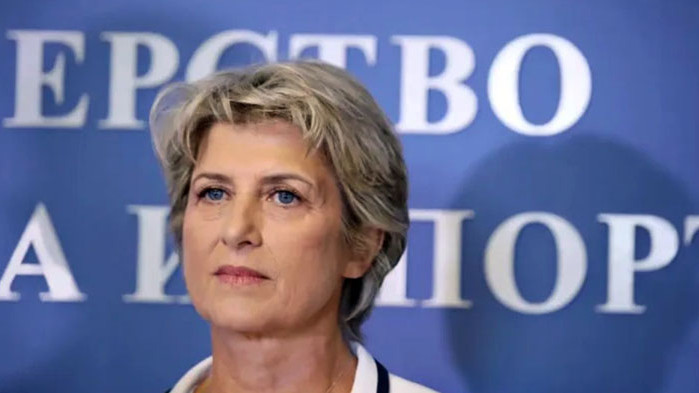 Служебният министър на спорта Весела Лечева продължава с рокадите след