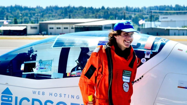 Мак Ръдърфорд: Самостоятелният му околосветски полет, с който постави Рекорд на Гинес