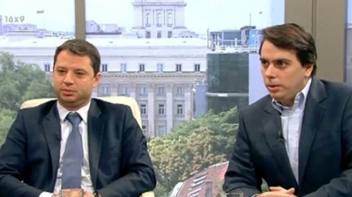 Делян Добрев от ГЕРБ обяви във Фейсбук, че хвърля ръкавица