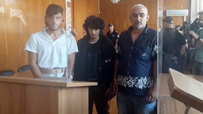 18-годишният Ахмад нахъсвал Омар да кара бясно автобуса, премазал полицаите в Бургас