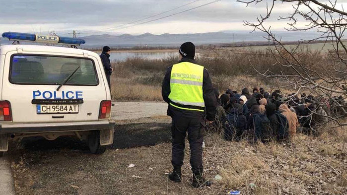 Арестуваха мъж от Харманли, укривал мигранти в България