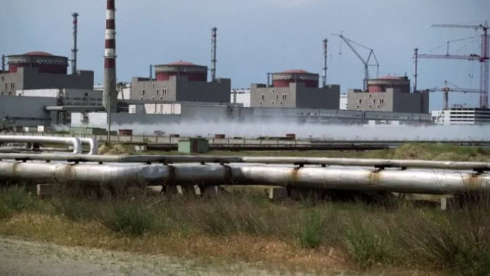 Един от двата работещи реактора в Запорожката АЕЦ е бил