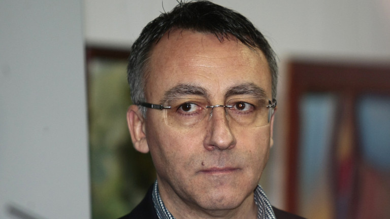 В момента в училищните бюджети има средства с около 20%