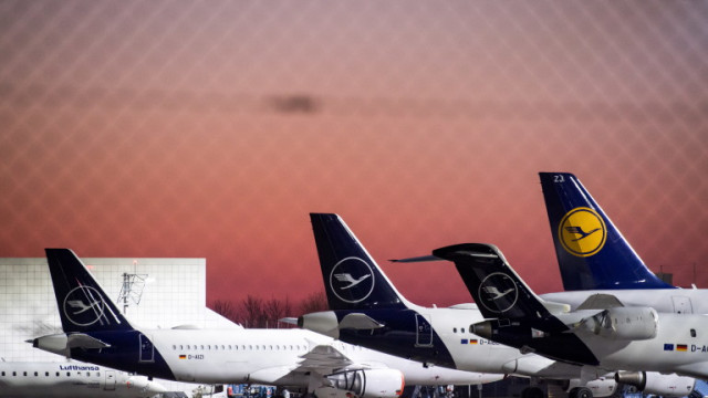 Германската авиокомпания Lufthansa съобщи че отменя почти всички свои полети до