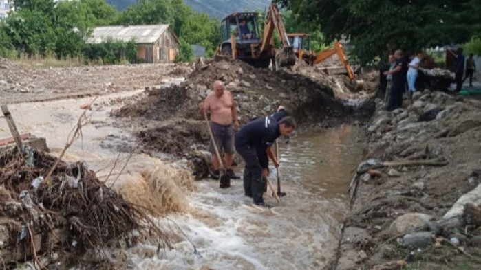Утре най-късно до края на деня ще бъде разчистен проходът