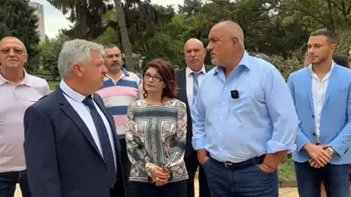 Изумен съм какъв страх ги тресе партиите на подмяната“ -