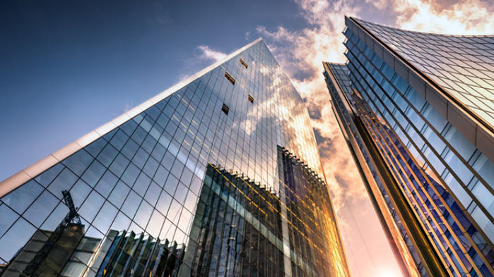 Днес голяма част от офисите са отворени отново поне за