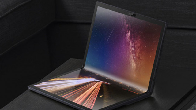 Asus Zenbook 17 - лаптоп със сгаваем екран, но само за платежоспособни