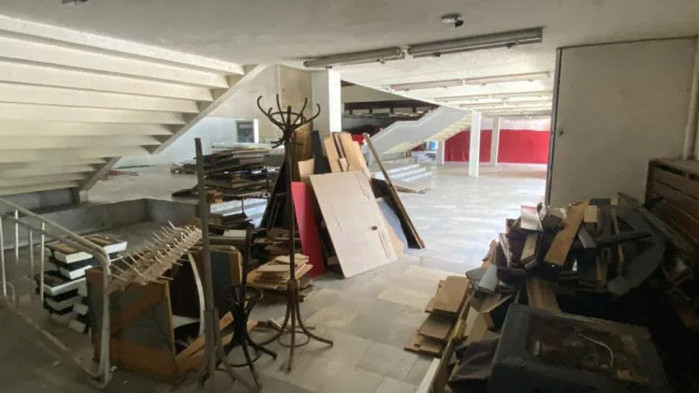 Радостин Василев погреба Зимния дворец в София (СНИМКИ)