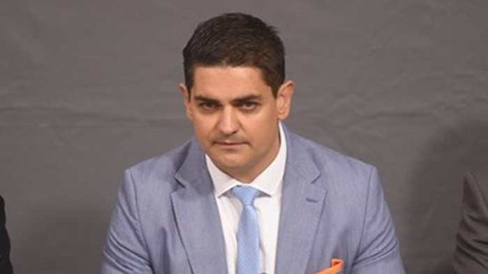 Зимният дворец на спорта в София е потънал в разруха,