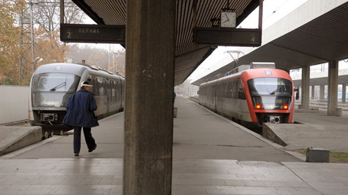 Влаковете София-Пловдив с 2 по-малко, от столицата до Кулата - с един повече