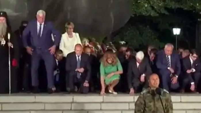 От Фейсбук профила на Виктор Димчев На онези демократи, които