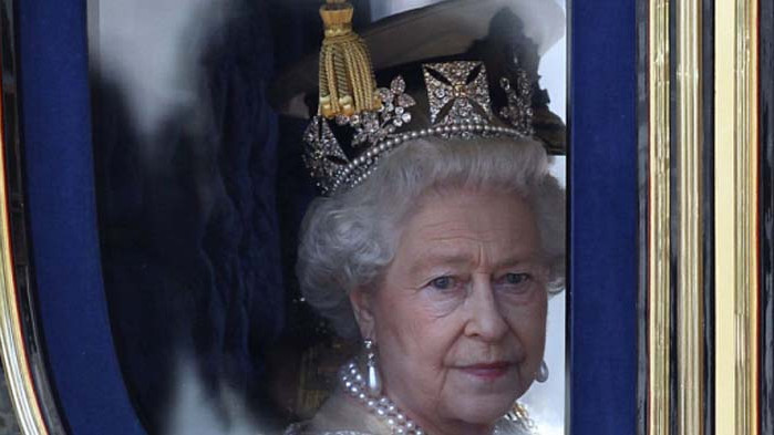 Принц Чарлз, съпругата му Камила и принц Уилям са се