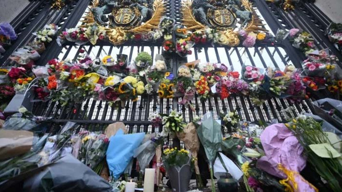 Великобритания и светът потънаха в скръб след смъртта на Кралица