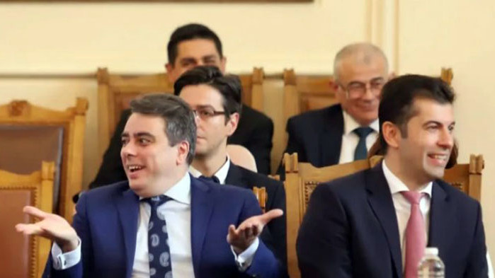 Само в първата седмица на кампанията ПП е дала 18