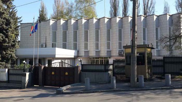 Възстановиха дейността на българското посолството в Киев, Украйна от 12
