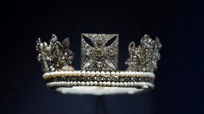 В личната колекция на покойната кралица има над 300 накита с диаманти,