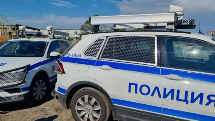 Арестуваха българин на яхта в Поморие за измами с документи, представял се за посланик