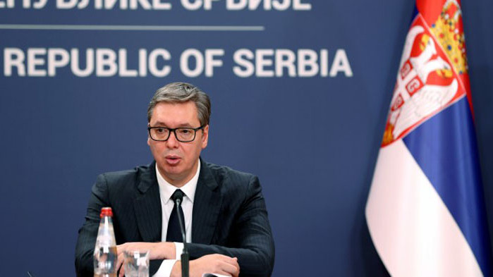 Сръбският президент Александър Вучич повтори снощи, че докато той е