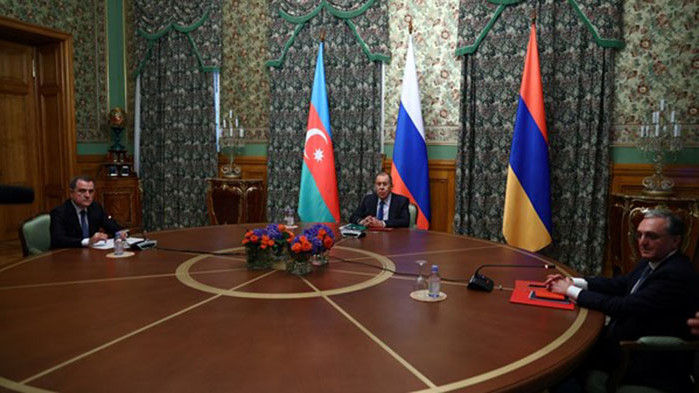 След кръвопролитни боеве Армения и Азербайджан спазват днес примирието