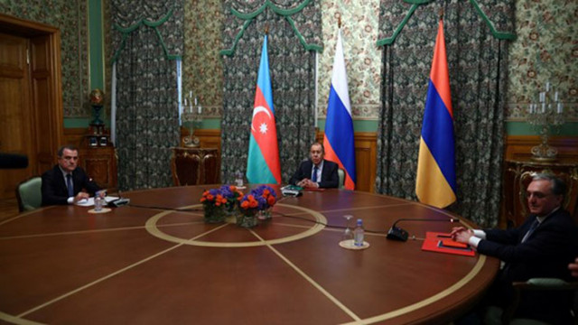 Армения и Азербайджан спазват днес примирието по общата граница след