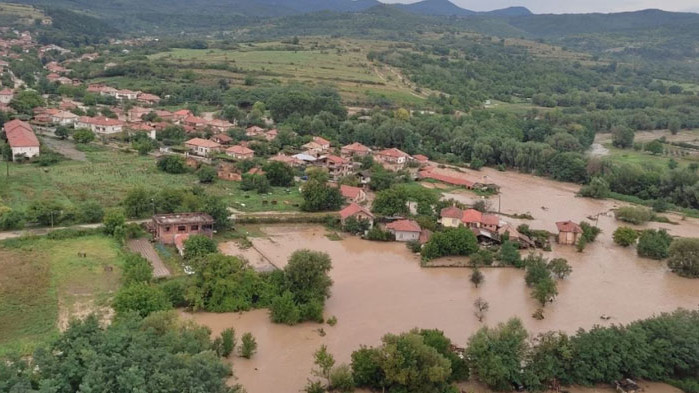 Щетите до момента от потопа са на стойност 72 милиона