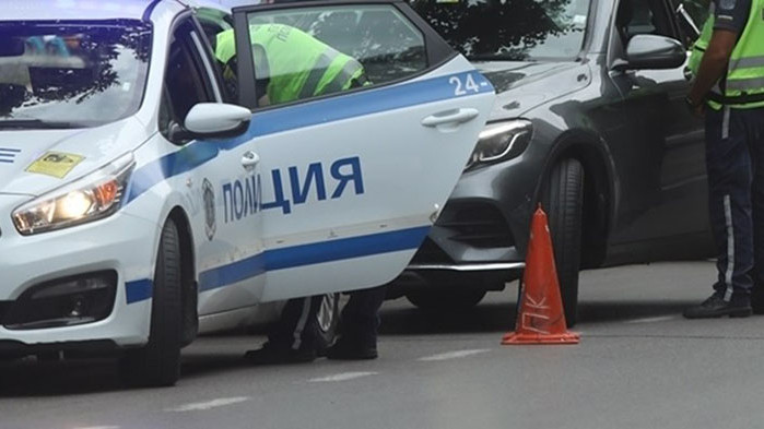 Тежка катастрофа между лек и товарен автомобил затвори пътя Бяла – Плевен