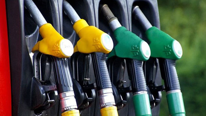 Унгария удължава тавана на цените на горивата и храните