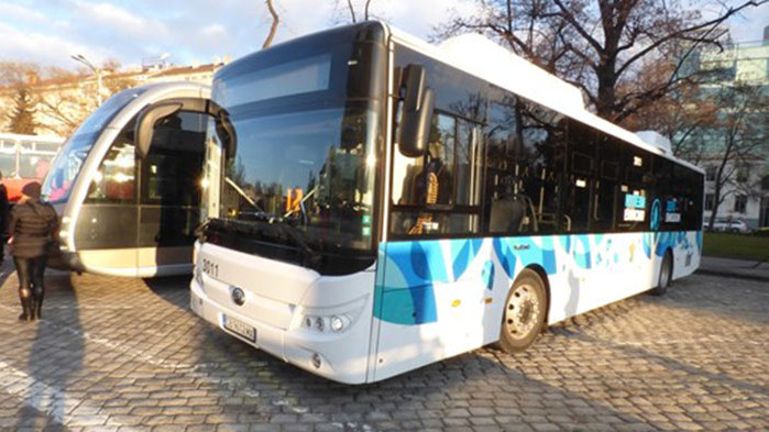 Обмислят пускане на две денонощни линии Всички спирки на наземния градски