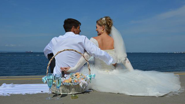 Гърция отчита големи приходи от сватбен туризъм съобщи БНР След