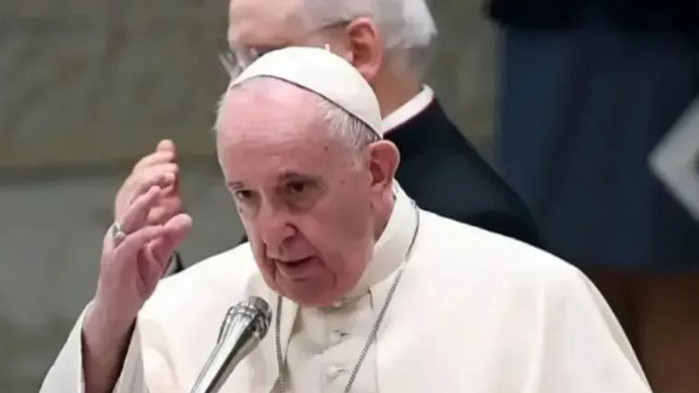 Папа Франциск каза днес, че украинците са подложени на диващина,