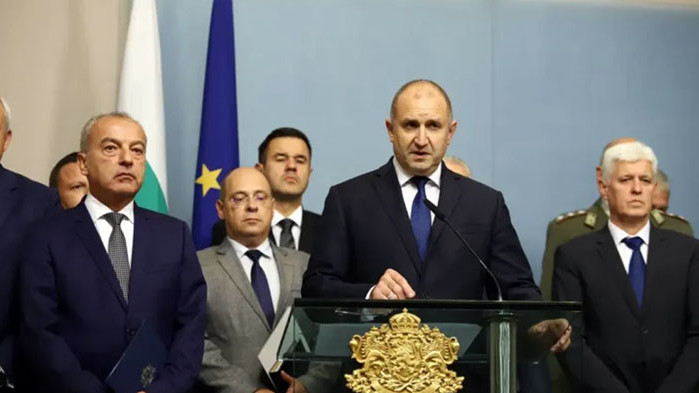 Радев: Референдуми в зона на военни действия са пълен абсурд и България няма да ги признае