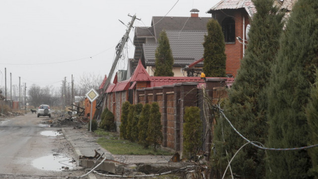Четири къщи са били повредени от безпилотни самолети камикадзе  изстреляни от