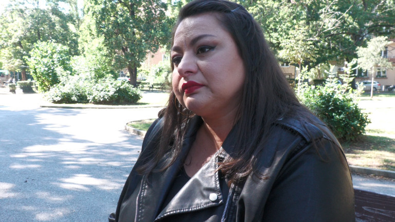 Наталия Цекова е актриса. Завършила е НАТФИЗ със специалност Актьорско