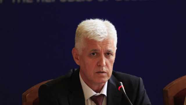 Министърът на отбраната Димитър Стоянов заминава на 26 септември на