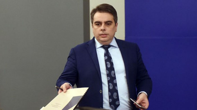 Съпредседателят на Продължаваме промяната и Асен Василев не е прекратил