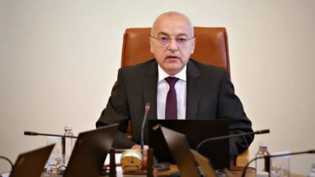Служебният министър-председател подчерта категорично, че България няма да признае резултатите