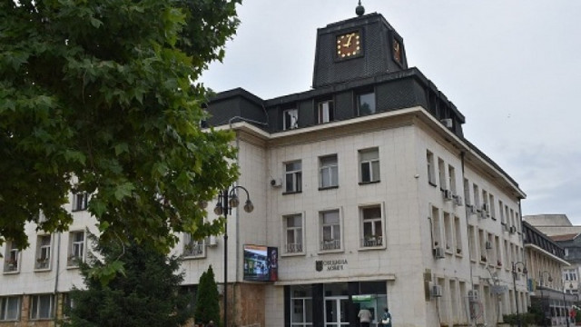 Кметът на Ловеч Корнелия Маринова обмисля въвеждане на бедствено положение заради продължаващо