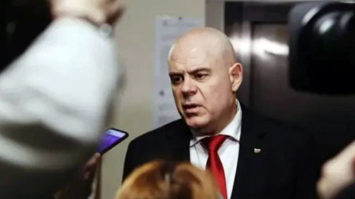 Или това е поредната димка срещу главния прокурор? На 21