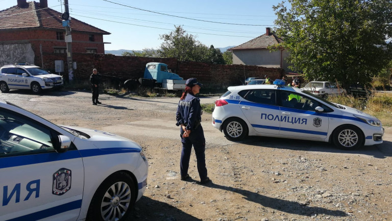 Затварят два незаконни магазина след спецакция на полицията в Твърдица