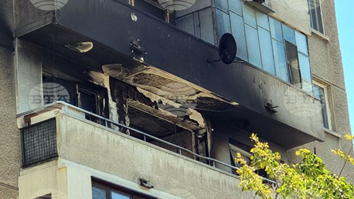 Самотноживеещ мъж е намерен мъртъв след пожар в Търговище. Пожарникарите