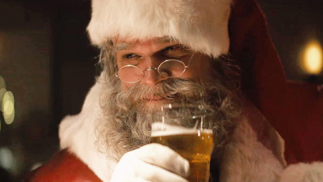 Дядо Коледа пие бира и раздава правосъдие