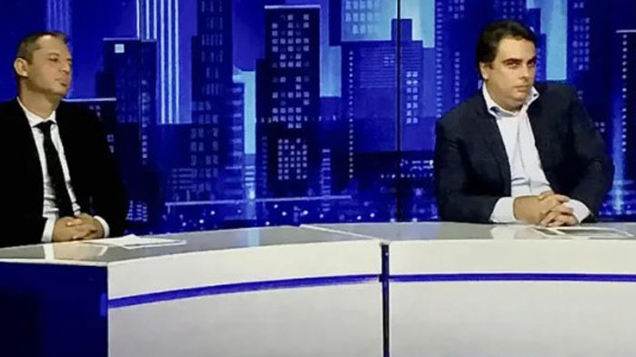 Георги Кадиев Асен Василев продължава да твърди в Панорама“, че