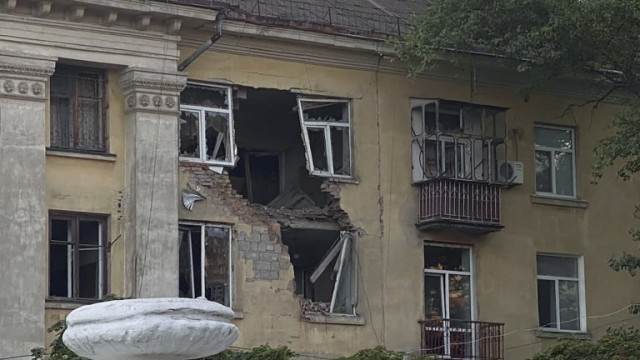 Най малко 12 души са загинали при ракетна атака срещу Запорожие
