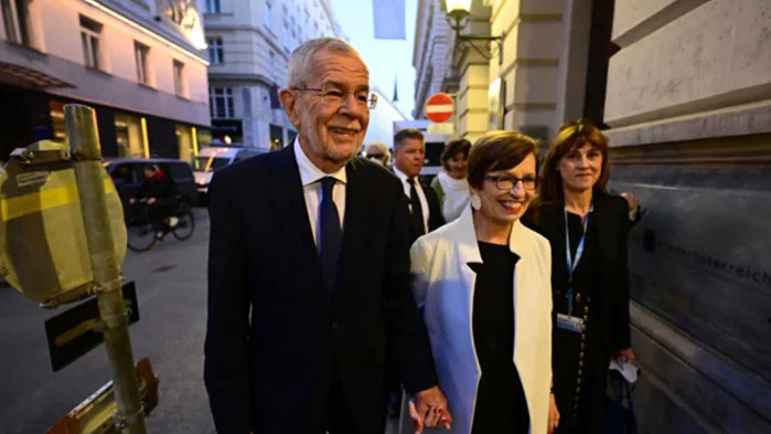 Австрийският президент Александър Ван дер Белен си осигури втори шестгодишен