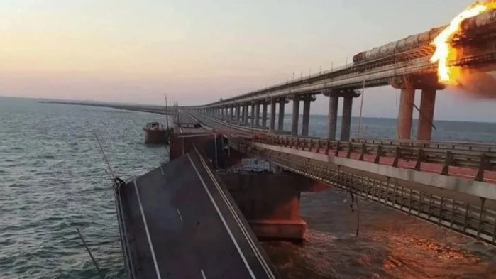 ДАНС проверява маршрута на товарния автомобил, взривен на Кримския мост